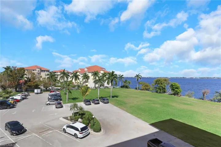 4280 Se 20th Pl 402, Cape Coral, Florida 33904