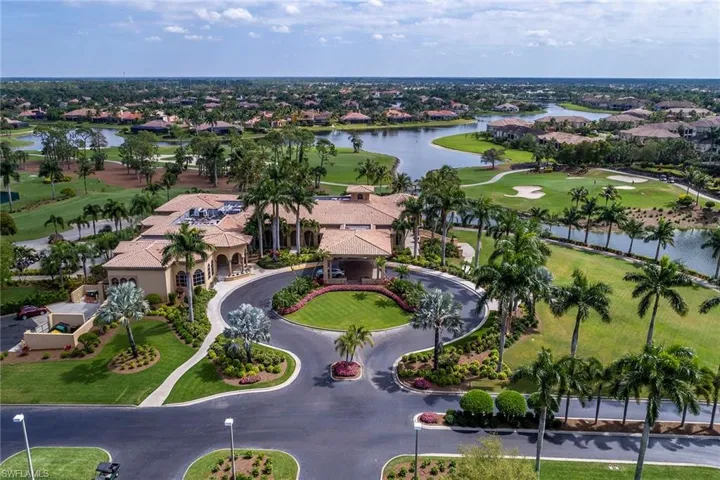 7156  Falcons Glen  BLVD, Naples, FL 34113