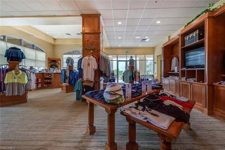 7156  Falcons Glen  BLVD, Naples, FL 34113