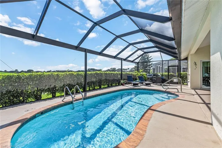 7156  Falcons Glen  BLVD, Naples, FL 34113