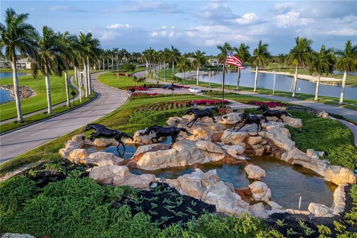 7156  Falcons Glen  BLVD, Naples, FL 34113