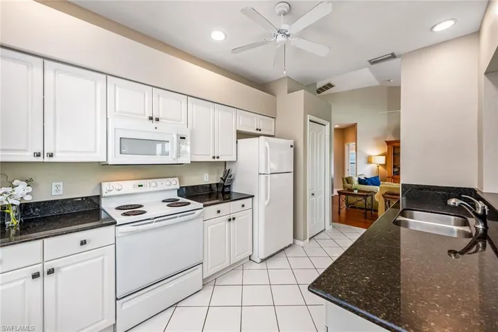 7156  Falcons Glen  BLVD, Naples, FL 34113