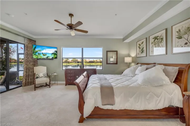 10506  Smokehouse Bay  DR, Naples, FL 34120