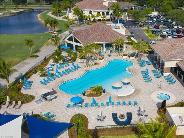 Resort-style Pool