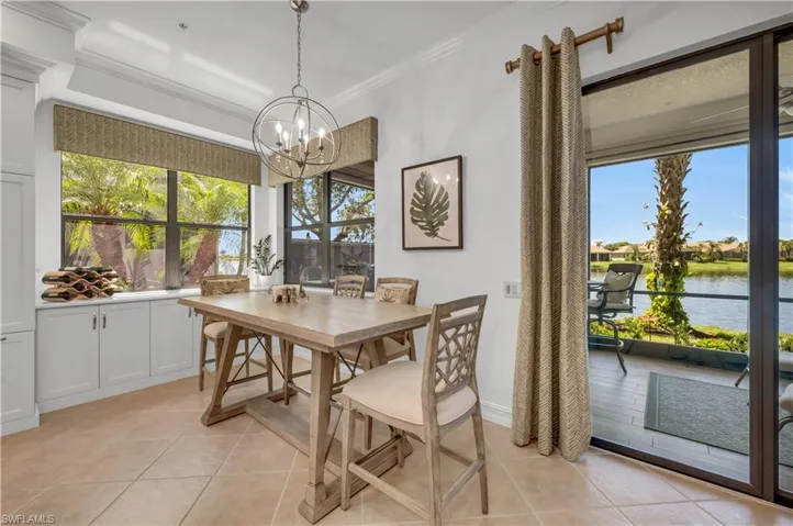 10506  Smokehouse Bay  DR, Naples, FL 34120