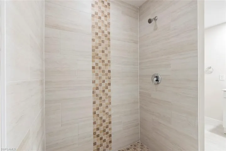 1125 Ne 11th Ter, Cape Coral, Florida 33909