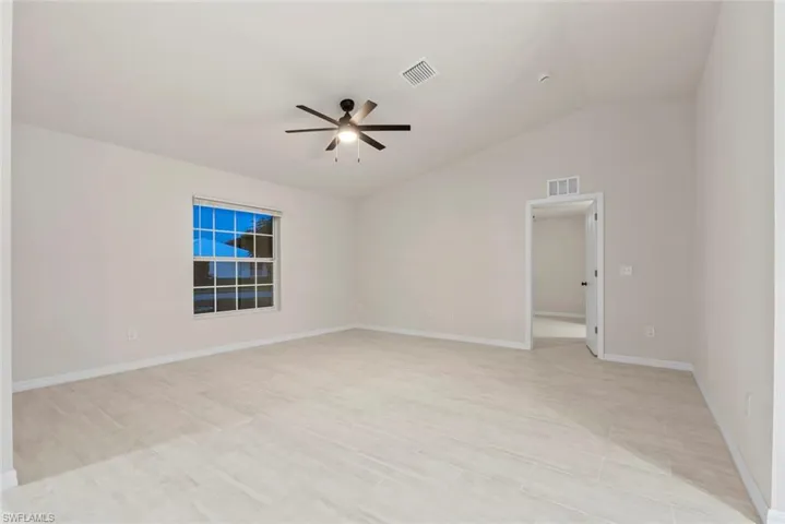 1125 Ne 11th Ter, Cape Coral, Florida 33909