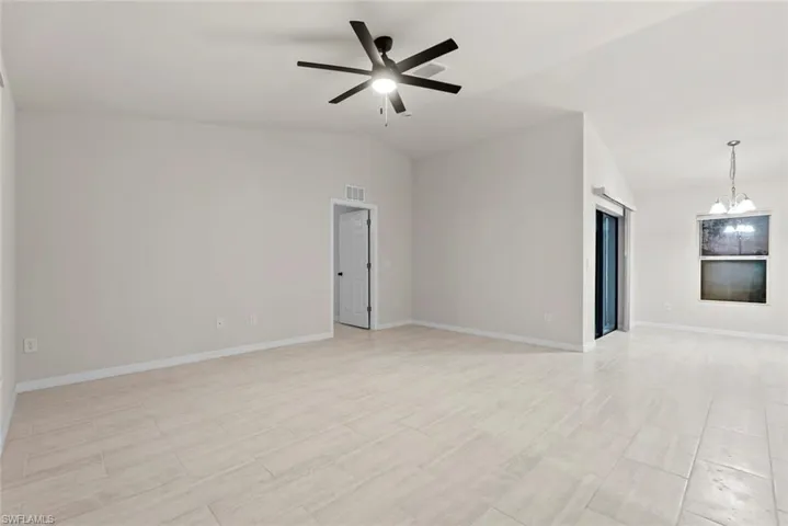1125 Ne 11th Ter, Cape Coral, Florida 33909