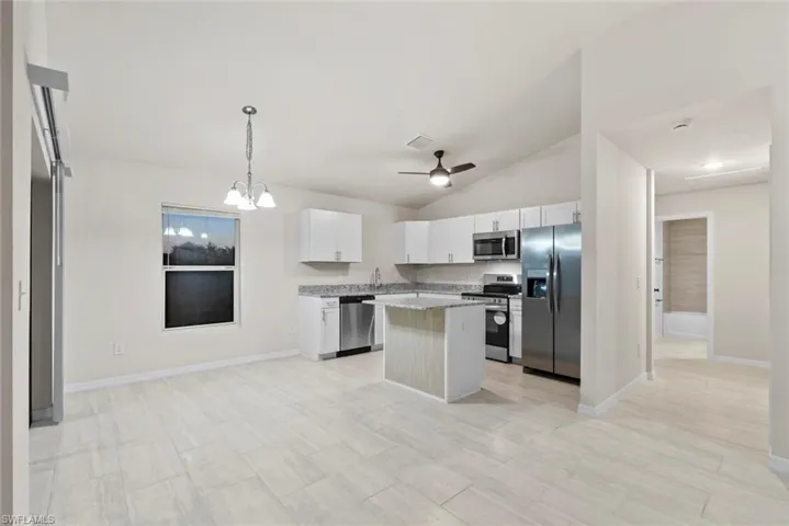1125 Ne 11th Ter, Cape Coral, Florida 33909