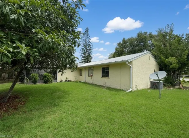 4001 Bishop Cir, Labelle, Florida 33935