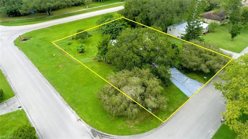 4001 Bishop Cir, Labelle, Florida 33935