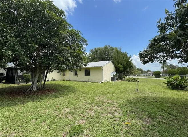 4001 Bishop Cir, Labelle, Florida 33935