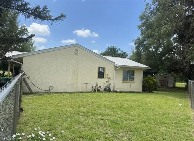 4001 Bishop Cir, Labelle, Florida 33935