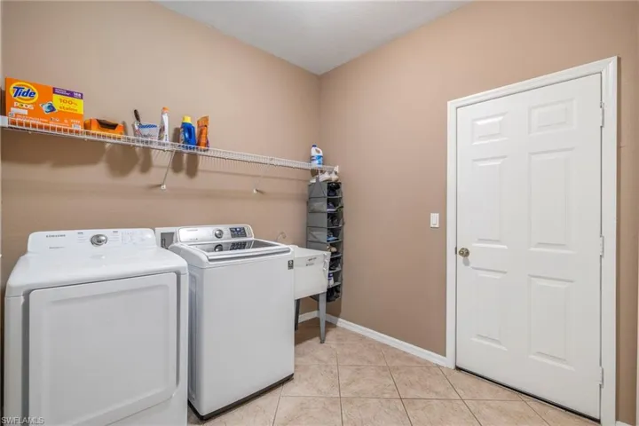 20037  Serre  DR, Estero, FL 33928