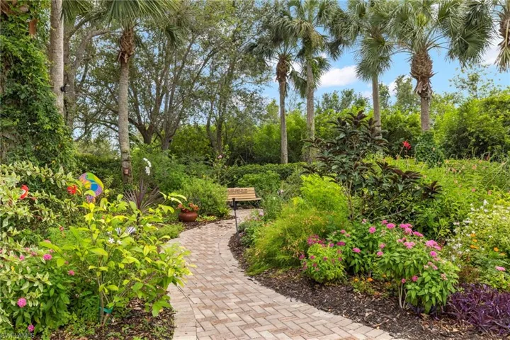 20037  Serre  DR, Estero, FL 33928