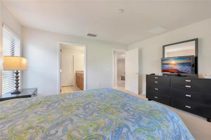 Master bedroom ensuite