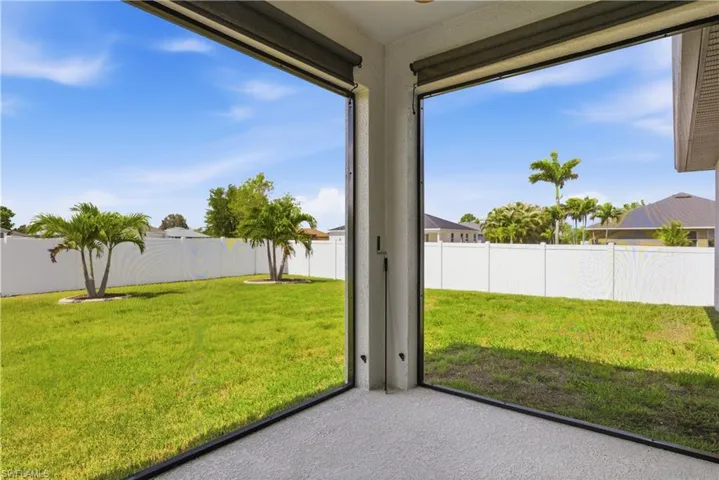 402 Nw 18th Ter, Cape Coral, Florida 33993