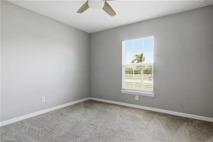 402 Nw 18th Ter, Cape Coral, Florida 33993