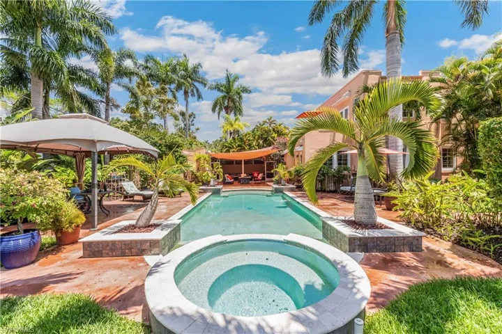 1335  Barcelona  AVE, Fort Myers, FL 33901