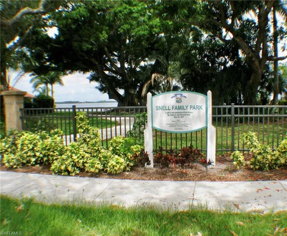 1335  Barcelona  AVE, Fort Myers, FL 33901
