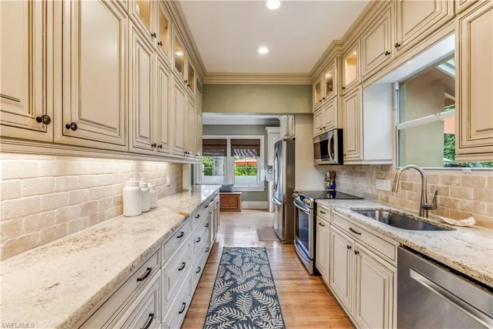 1335  Barcelona  AVE, Fort Myers, FL 33901