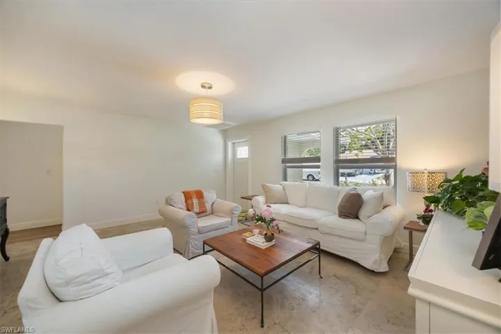 2777  Clipper  WAY, Naples, FL 34104