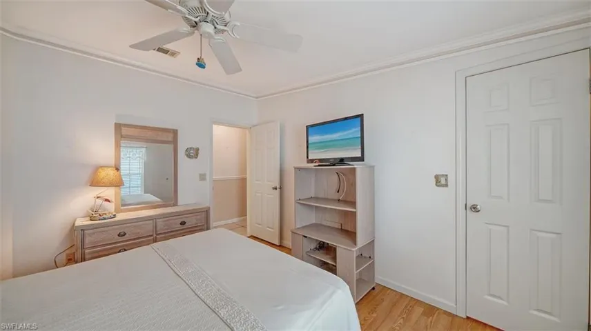 2nd bedroom also has walk-in closet