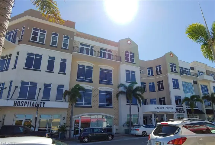 Downtown Punta Gorda businesses nearby