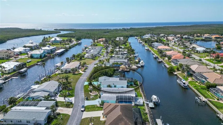 Sailboat access, no bridges, to the Gulf