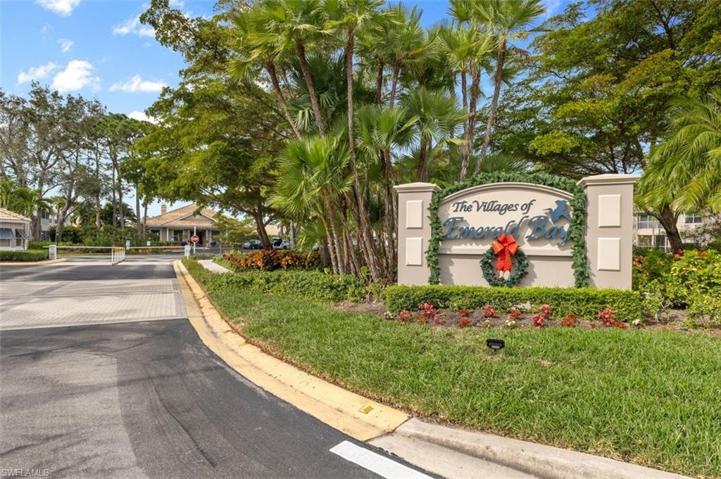 Welcome HOME to Emerald Bay Circle