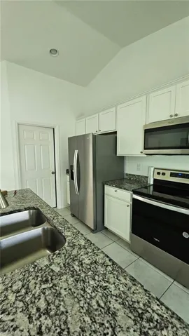 3002 Ne 7th Ave, Cape Coral, Florida 33909