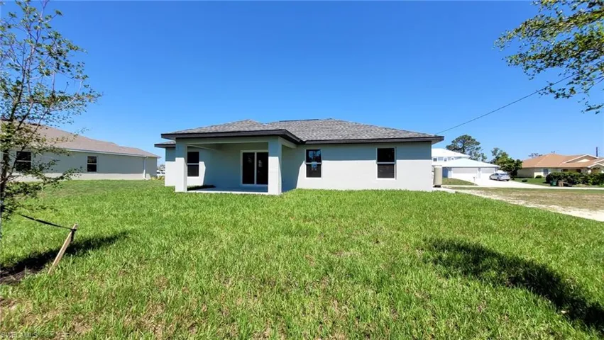 3002 Ne 7th Ave, Cape Coral, Florida 33909