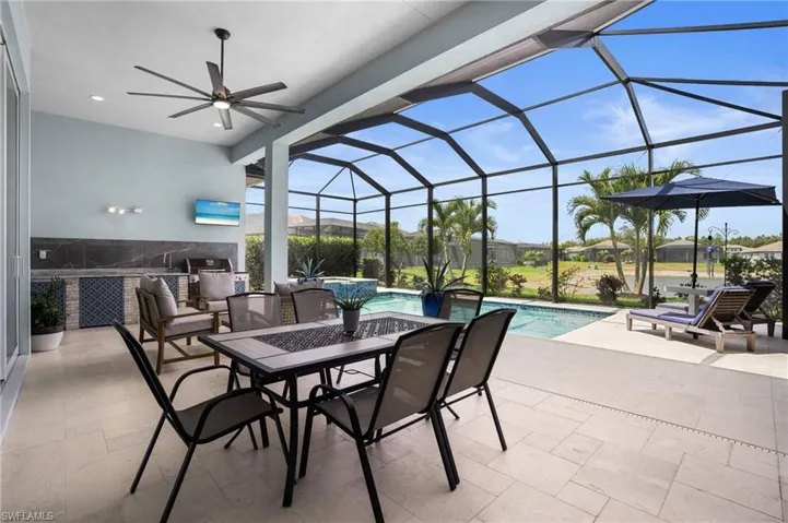 Huge Covered Lanai