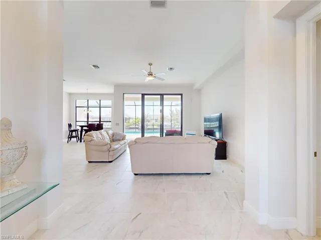 229 33rd Ave, Cape Coral, Florida 33993
