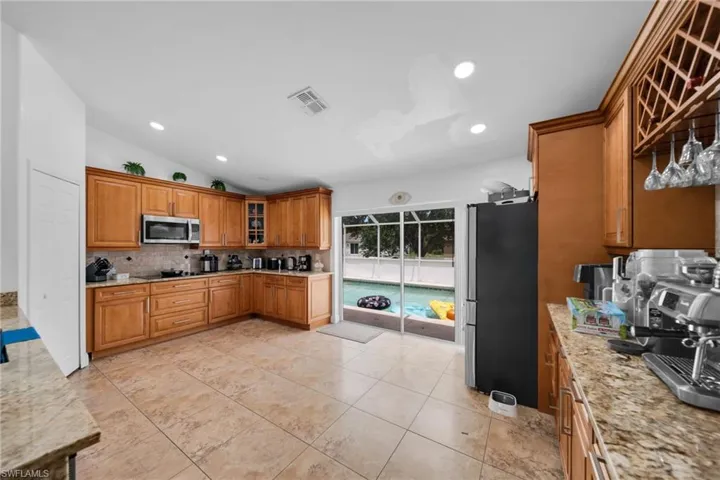 539 Summit Ave S, Lehigh Acres, Florida 33974