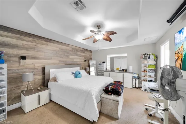 539 Summit Ave S, Lehigh Acres, Florida 33974