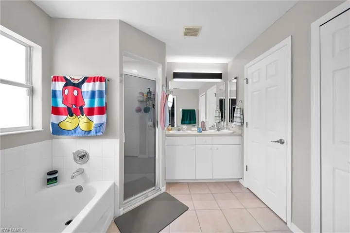 539 Summit Ave S, Lehigh Acres, Florida 33974