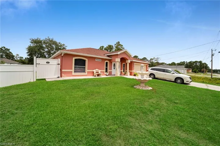 539 Summit Ave S, Lehigh Acres, Florida 33974
