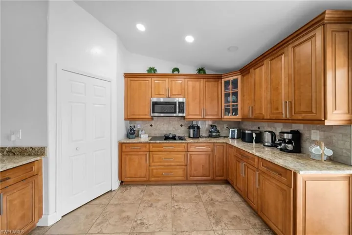 539 Summit Ave S, Lehigh Acres, Florida 33974