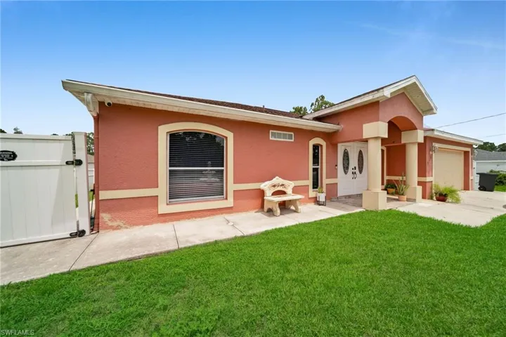539 Summit Ave S, Lehigh Acres, Florida 33974