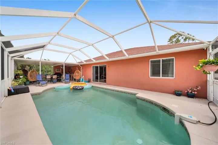 539 Summit Ave S, Lehigh Acres, Florida 33974