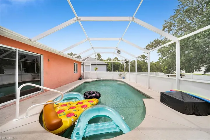 539 Summit Ave S, Lehigh Acres, Florida 33974