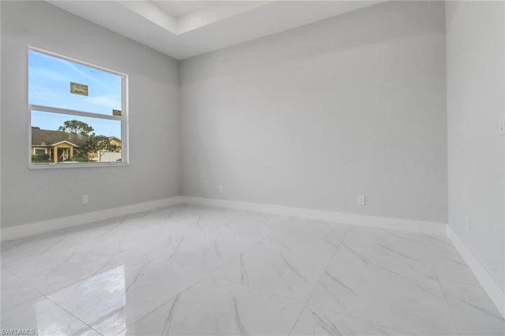 922  Citrus S AVE, Lehigh Acres, FL 33974