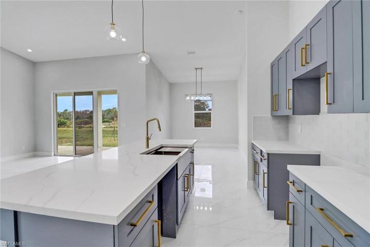 922  Citrus S AVE, Lehigh Acres, FL 33974