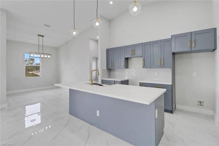 922  Citrus S AVE, Lehigh Acres, FL 33974