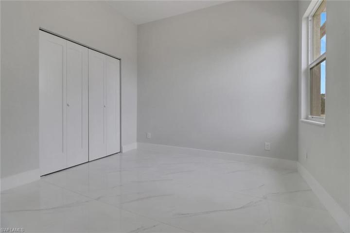 922  Citrus S AVE, Lehigh Acres, FL 33974