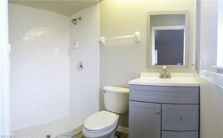 Master Bathroom, split bedroom