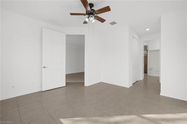 1430 Mariposa CIR # 103, NAPLES FL 34105