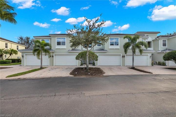 1430 Mariposa CIR # 103, NAPLES FL 34105