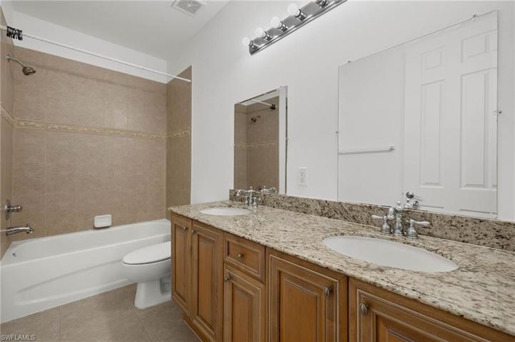 1430 Mariposa CIR # 103, NAPLES FL 34105